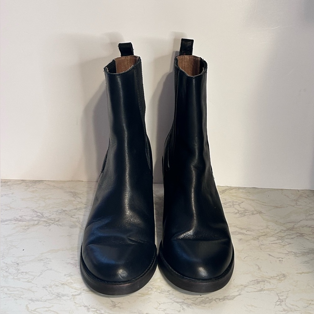 UGG CAMDEN BLACK BOOTS SIZE 8.5 - Picture 6 of 15